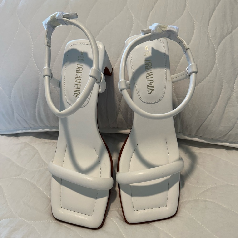 NWT Dream Pairs White Strappy Heels - Picture 5 of 13